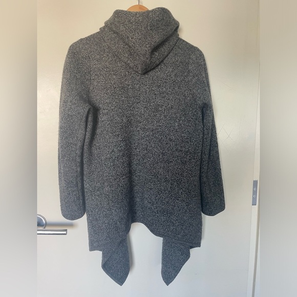 Margaret O’Leary cashmere sweater cardigan & sweater pin, 100% cashmere 🆕 - Picture 4 of 9